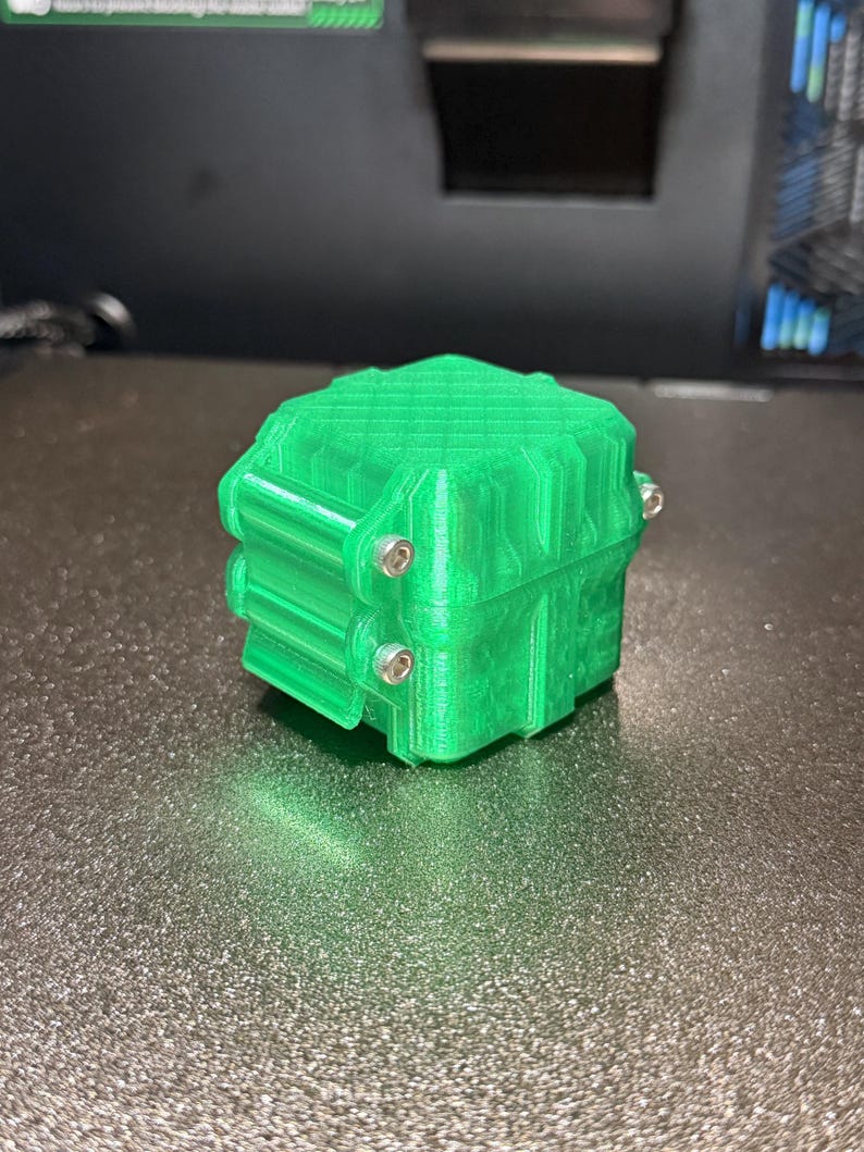 Secure 4-Slot Vial Organizer Case — translucent Green